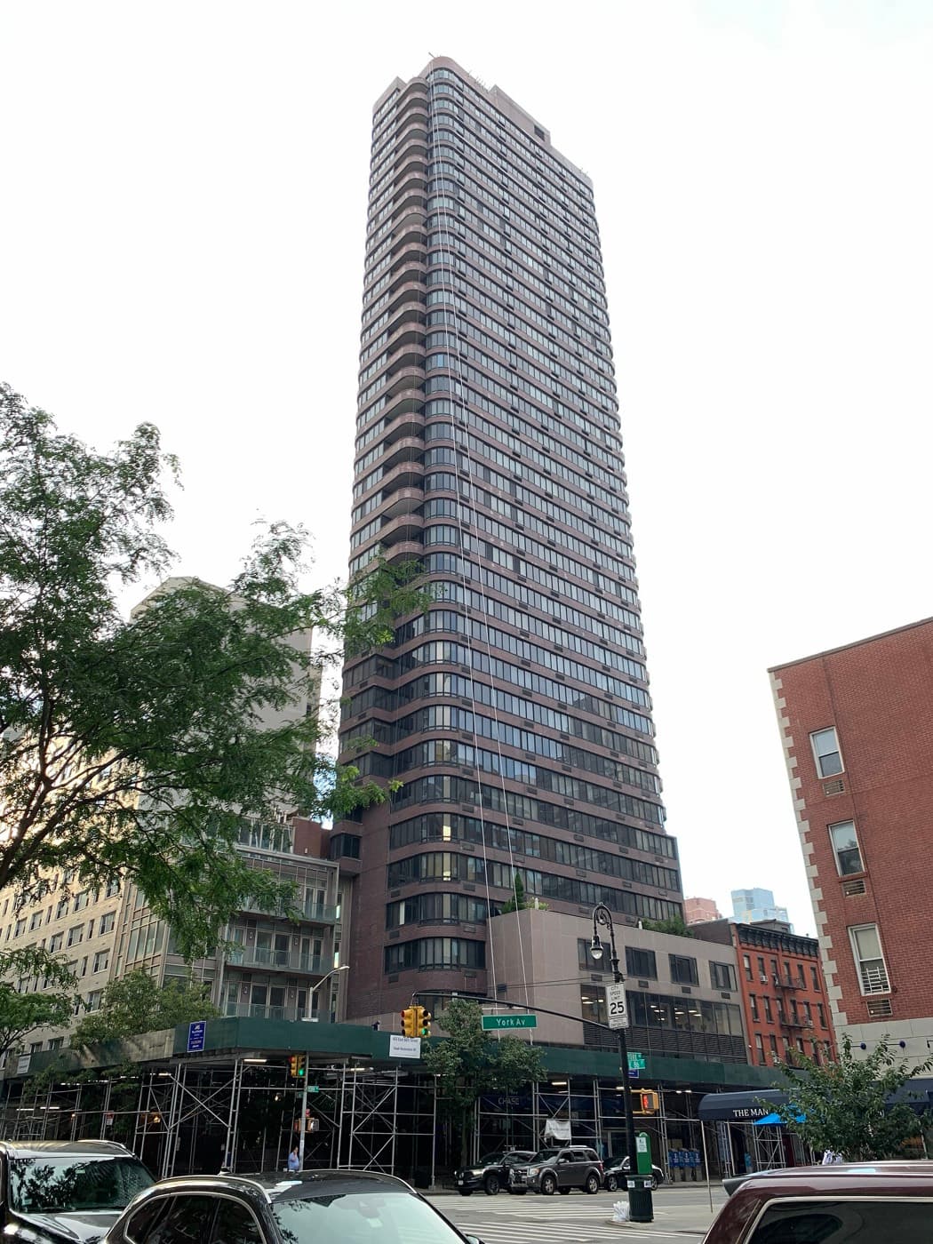 The Channel Club (455 East 86th Street)