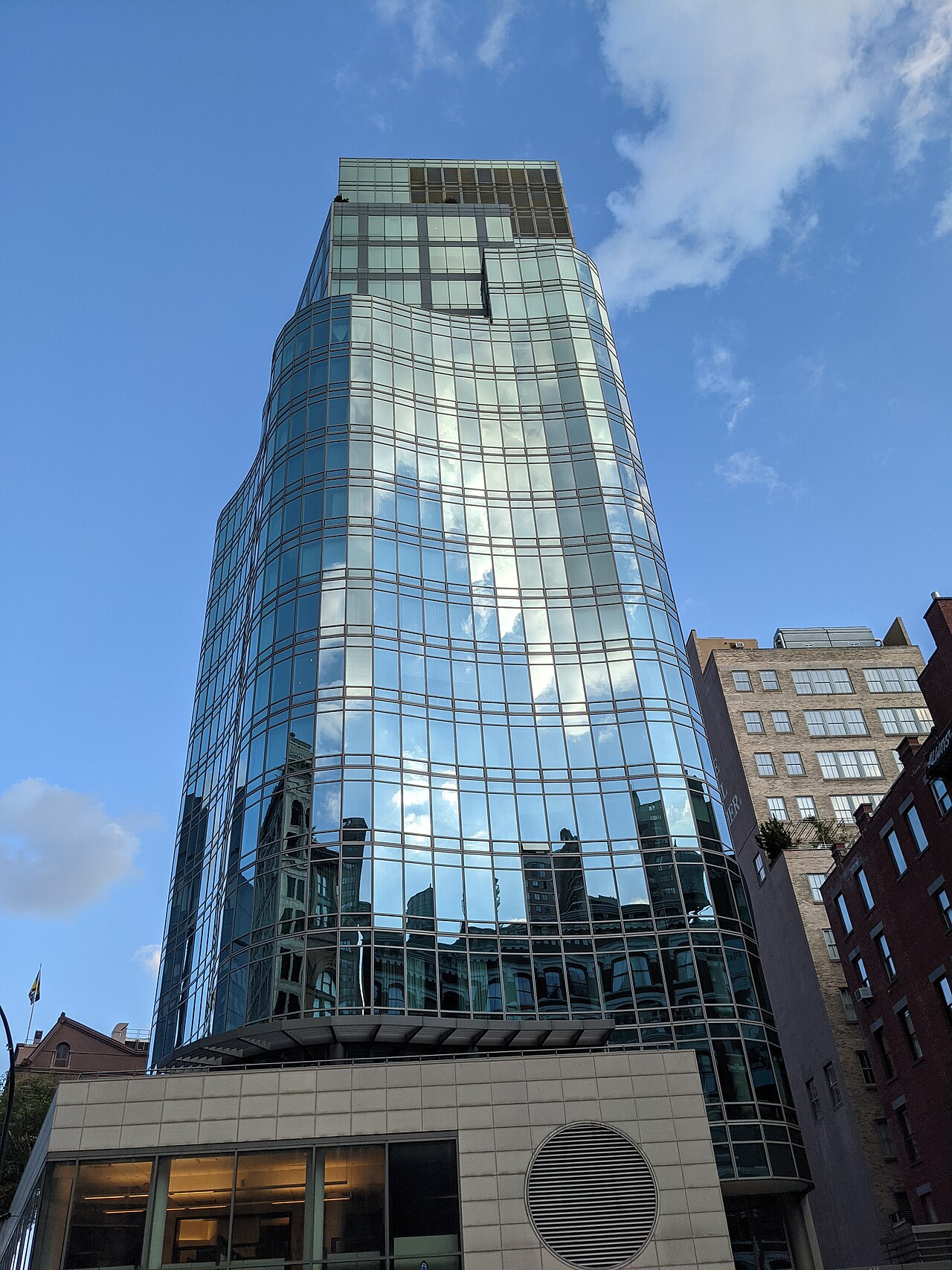445 Lafayette Street / 1 Astor Place (Astor Place Tower / Sculpture for Living)