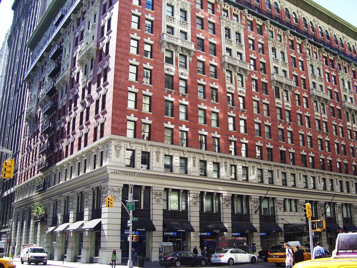 225 Fifth Avenue