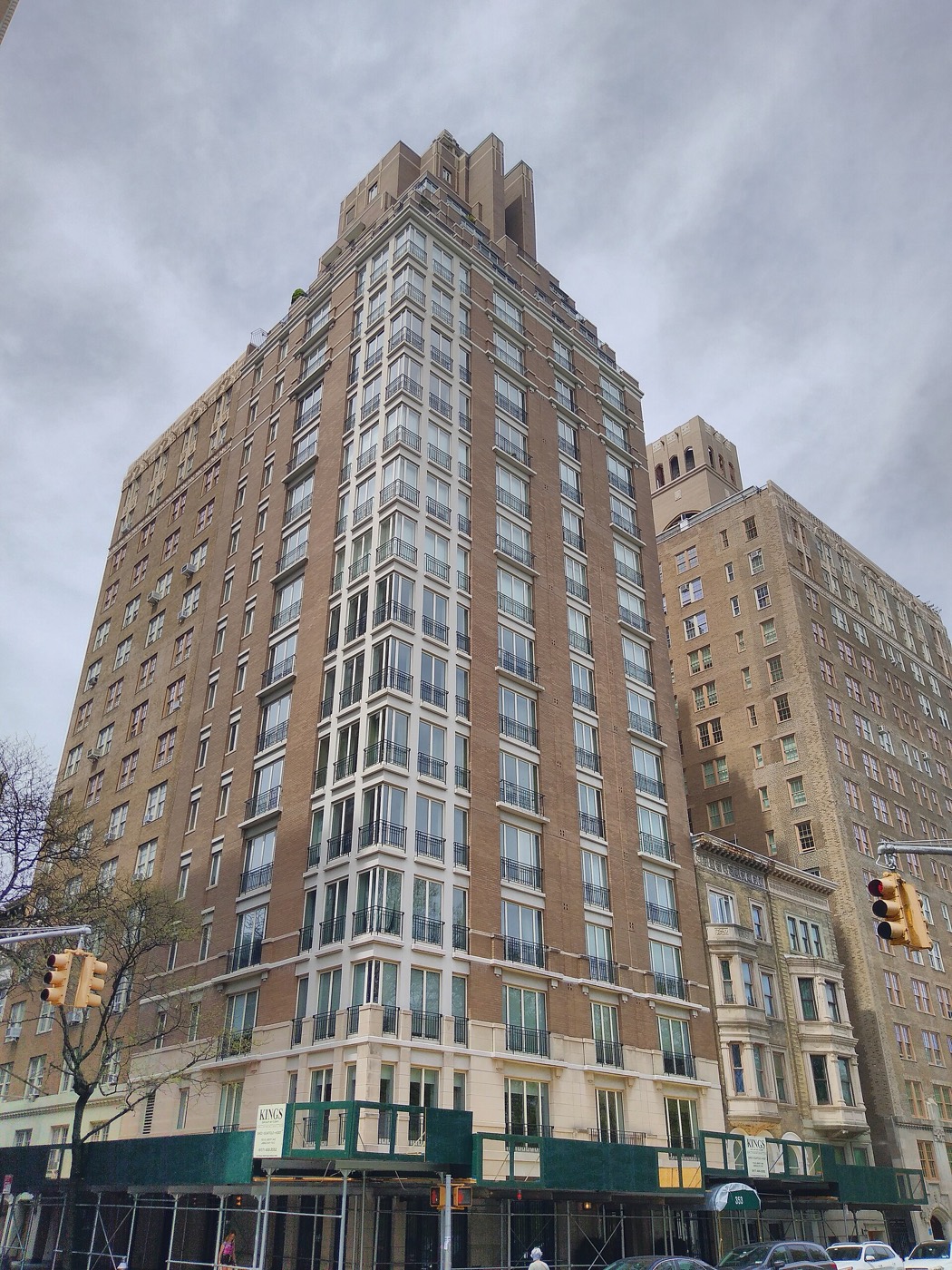 353 Central Park West