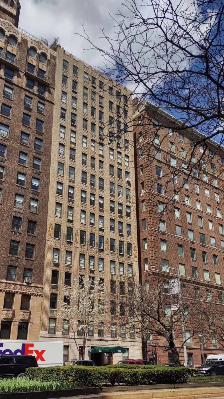 944 Park Avenue