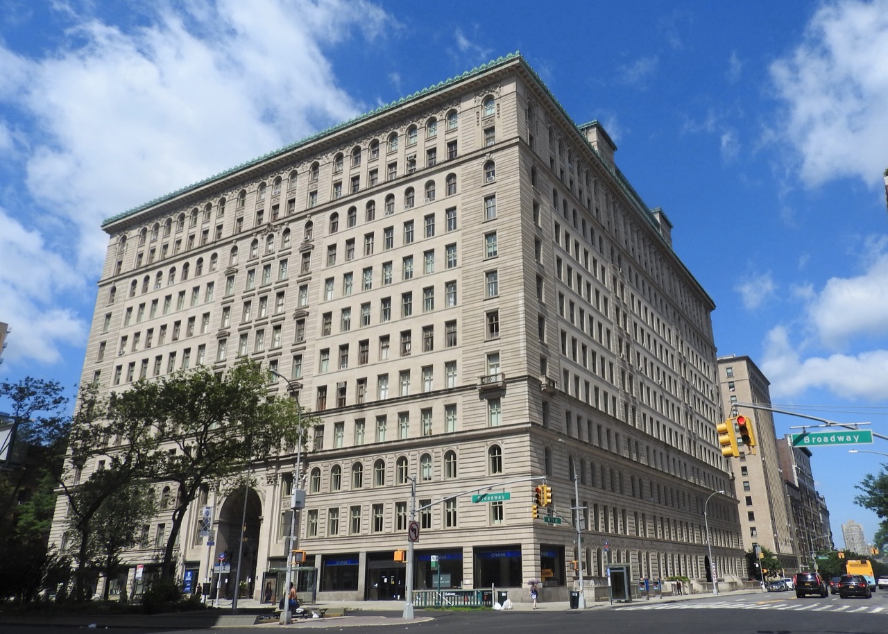 The Apthorp (2207 Broadway)